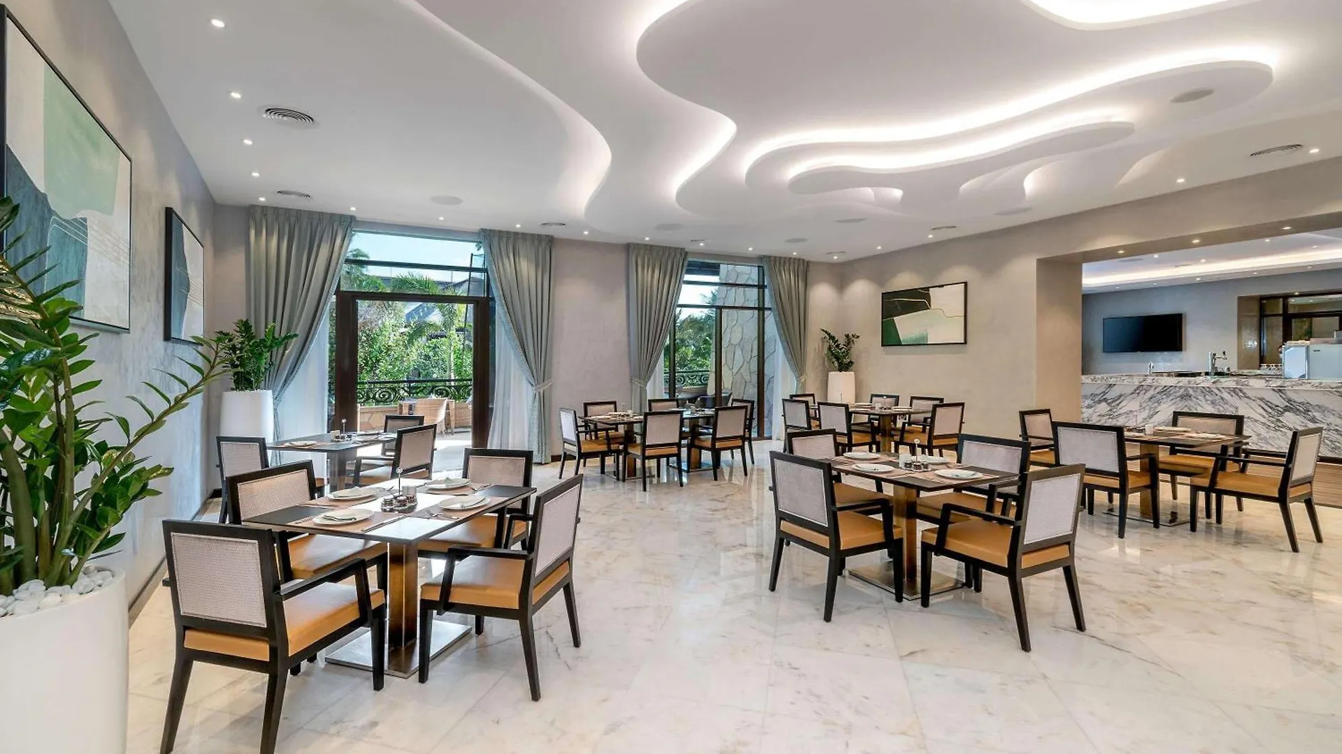 Sofitel Dubai The Palm Resort & Spa 5*,  United Arab Emirates